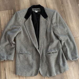 Sag Harbor Black and White Houndstooth Blazer